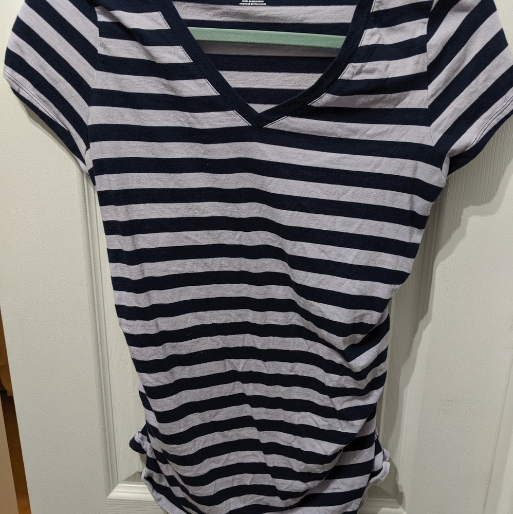 Short sleeve maternity shirt
